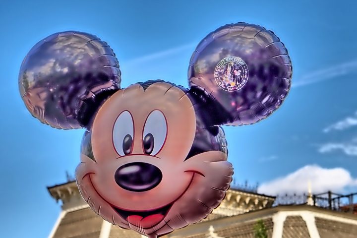 Disneyland Paris Schloss und Attraktionen