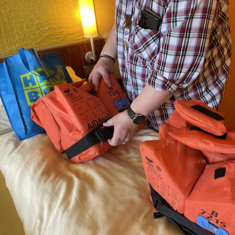 An Bord deiner Kreuzfahrt! Da kann man was erleben!