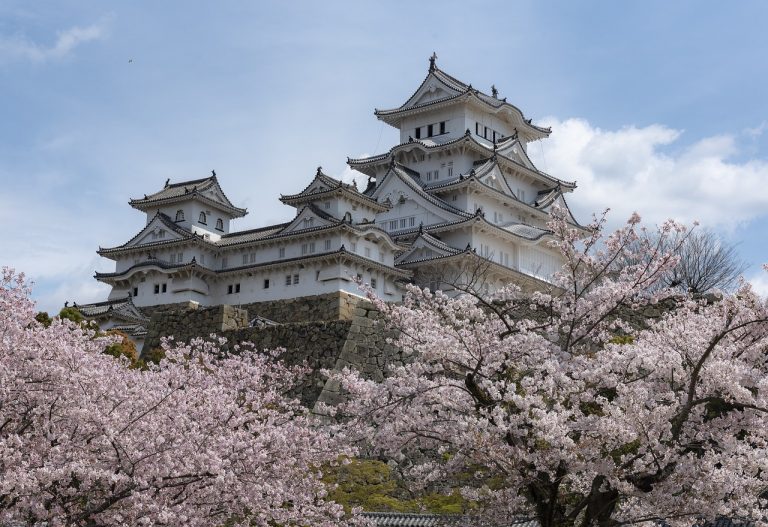 heritage, japan, castle, himeji, white, heron, history, tourism, architecture, feudal, asia, ancient, sky, unesco, fortress, landmark, famous, nature, roofing